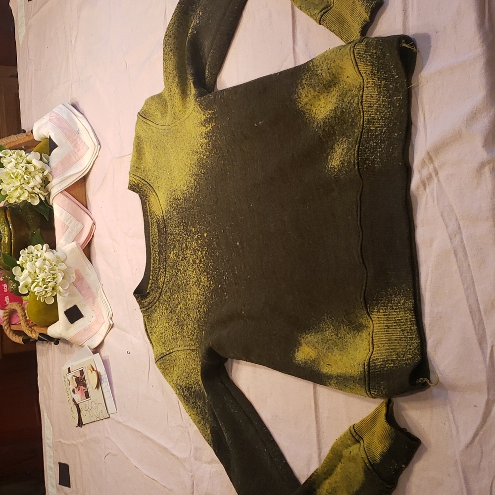 Green bleached look sweatshirt